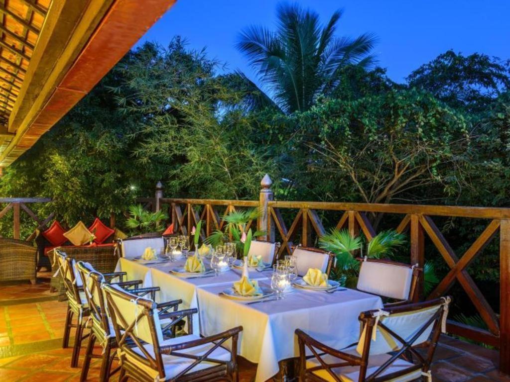 Angkor Village Resort & Spa Ciudad de Siem Riep Exterior foto