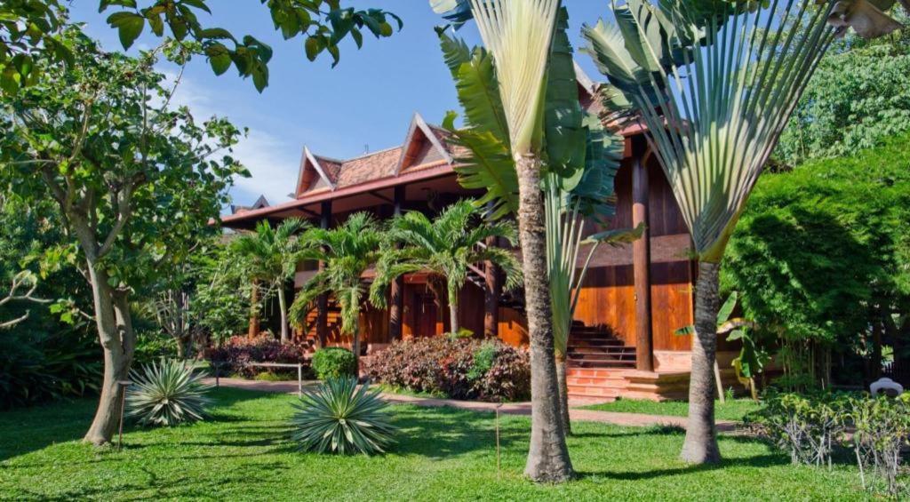 Angkor Village Resort & Spa Ciudad de Siem Riep Exterior foto