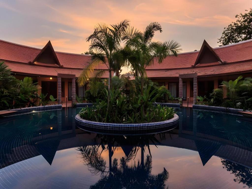 Angkor Village Resort & Spa Ciudad de Siem Riep Exterior foto